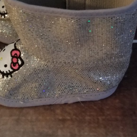 Baby Hello Kitty Boots size3-6mo Sanrio used - Picture 4 of 5